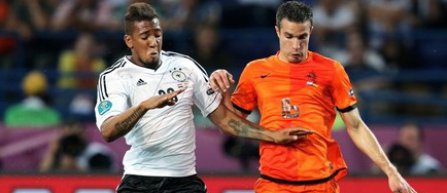 Euro 2012: Gomez deschide poarta sferturilor de finala, jubileaza presa germana